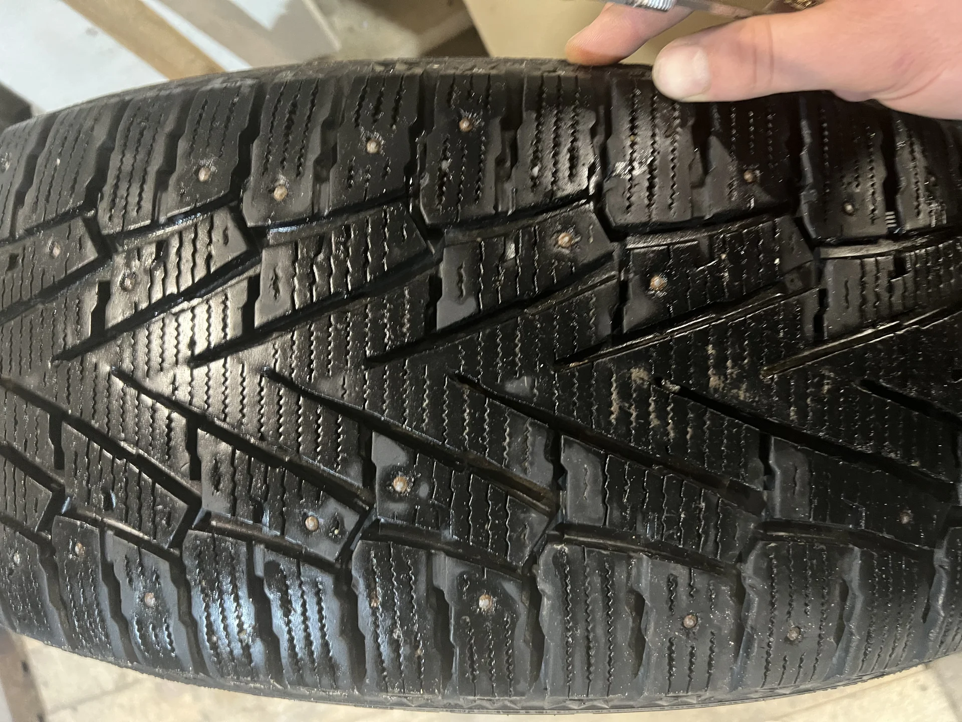Резина зимняя шипованная 265/65 R18 - миниатюра 8