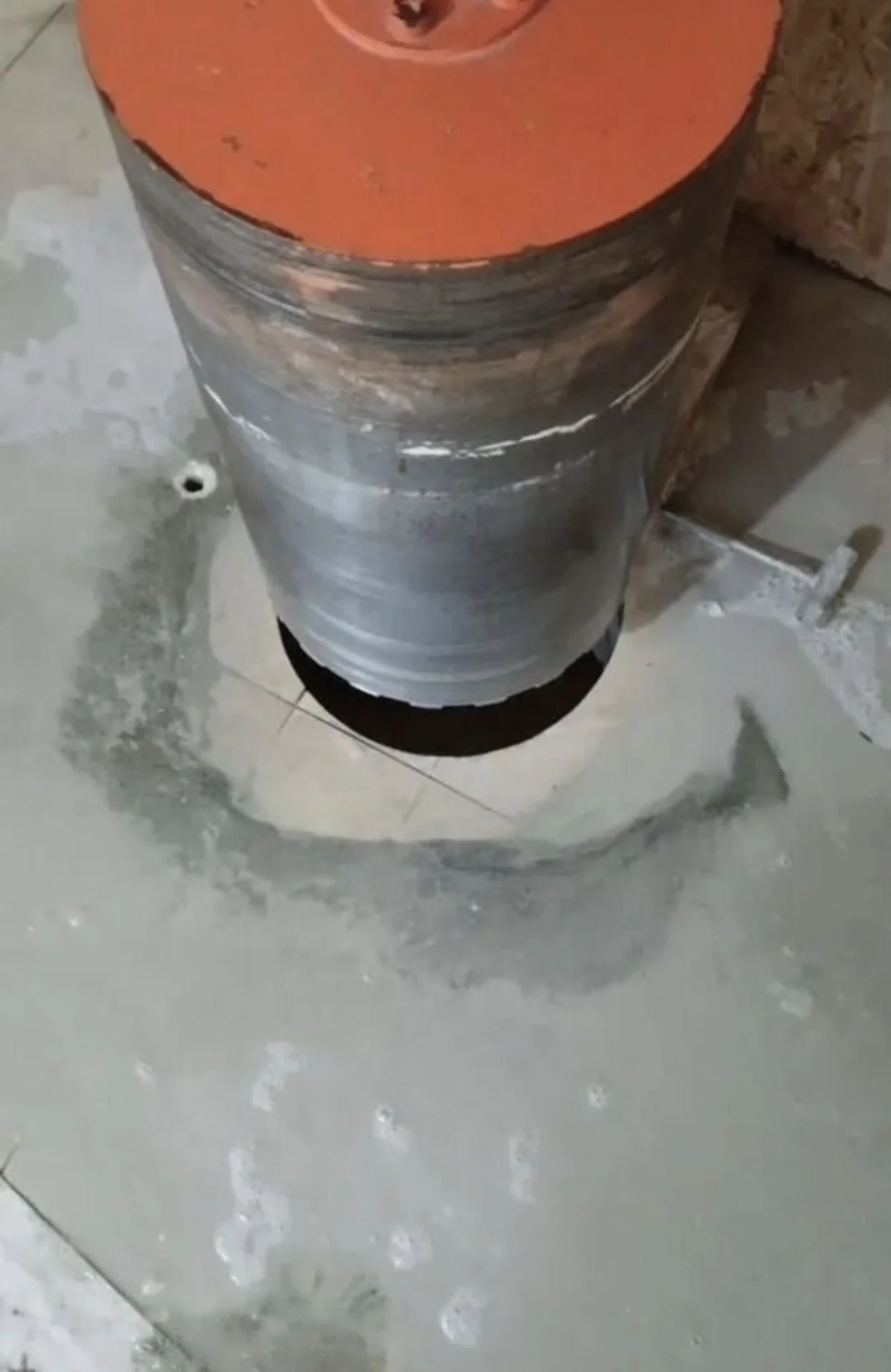Сверление алмазных отверстий алмазным станком - миниатюра 2