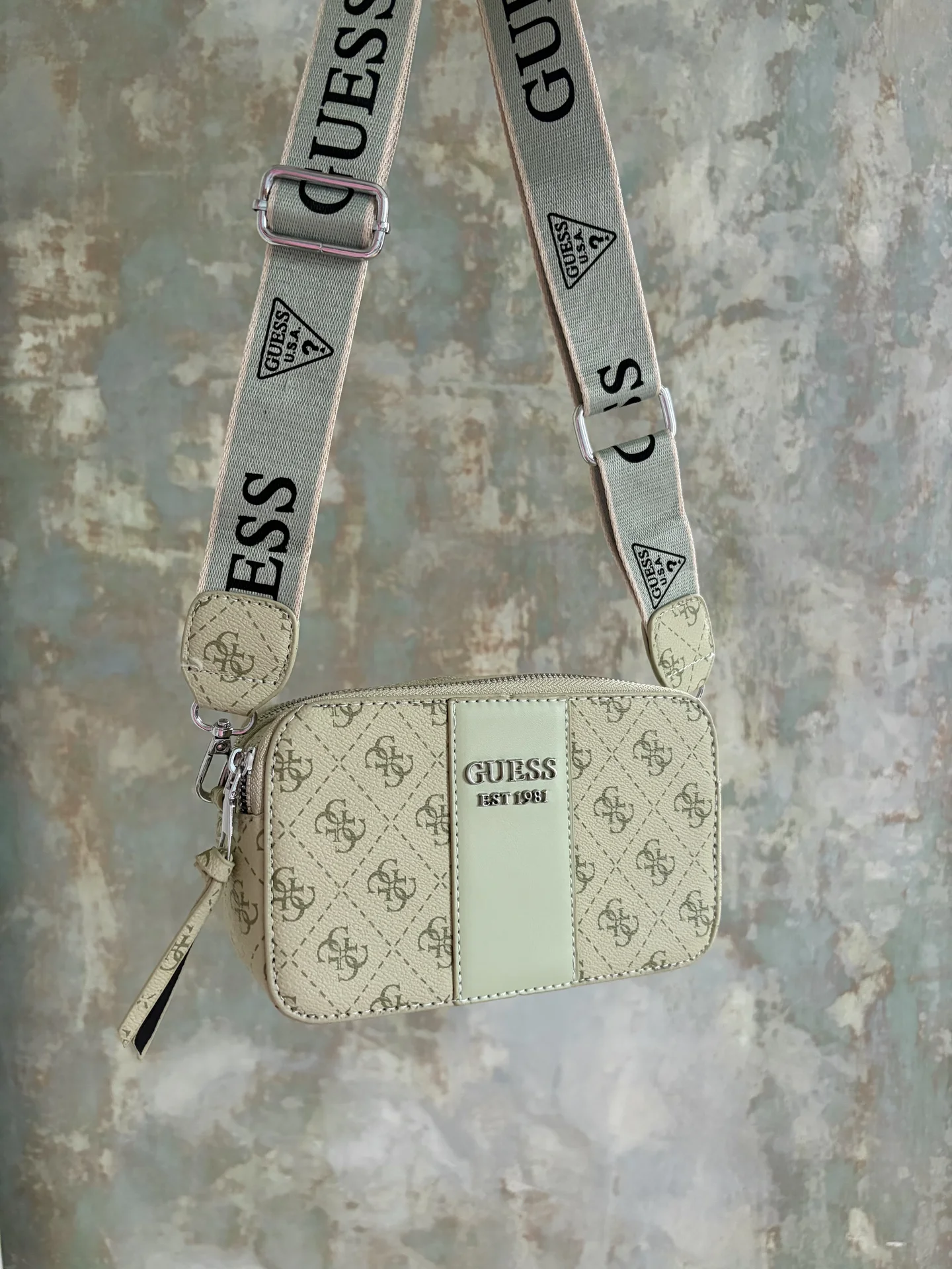 Сумка Guess - изображение 1