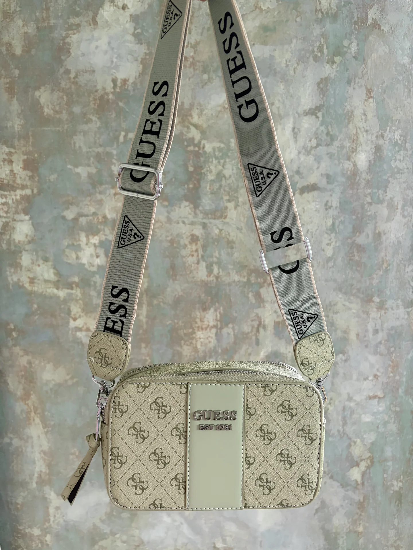 Сумка Guess - миниатюра 3