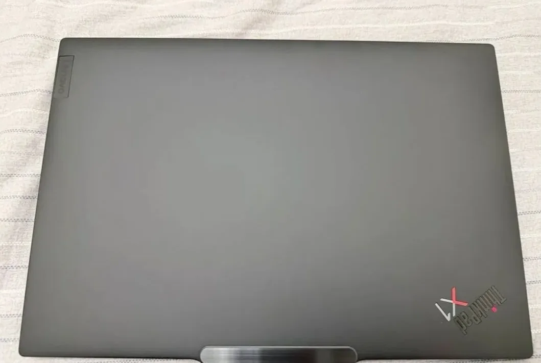 Lenovo thinkpad x1 carbon gen 12 (oled 120hz) - миниатюра 4