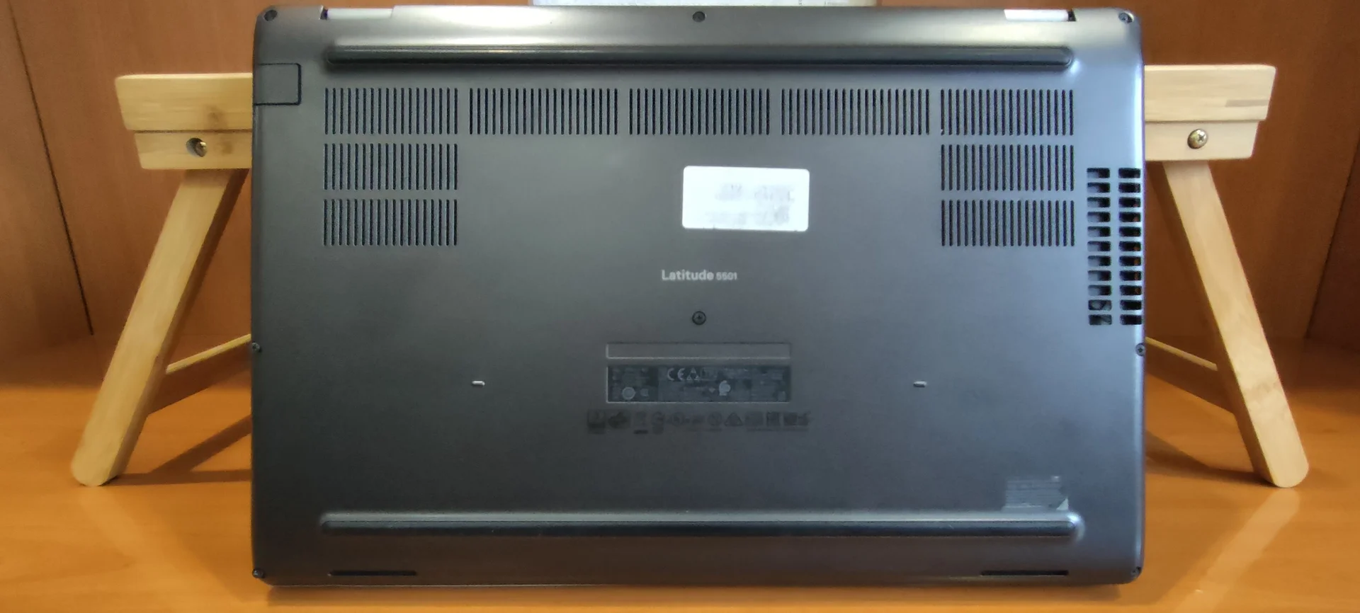 Ноутбук Dell Latitude 5501 - миниатюра 5
