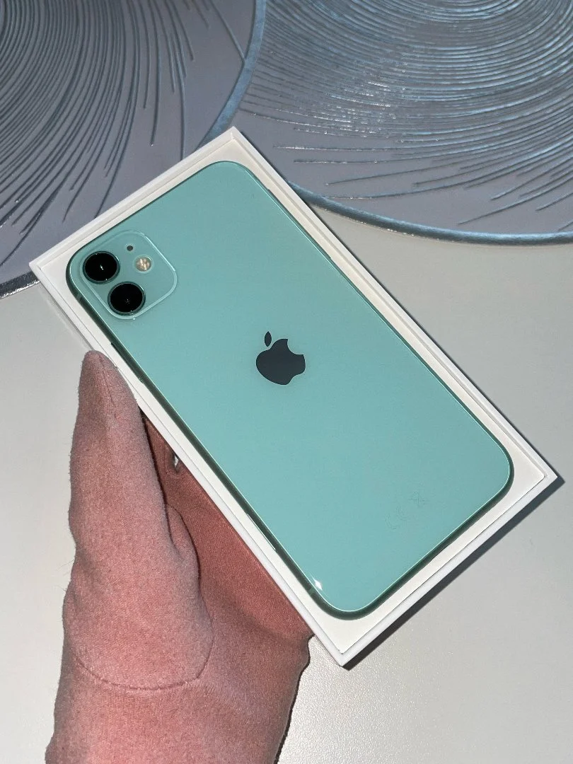 iPhone 11, 64 ГБ, SIM + eSIM - миниатюра 2