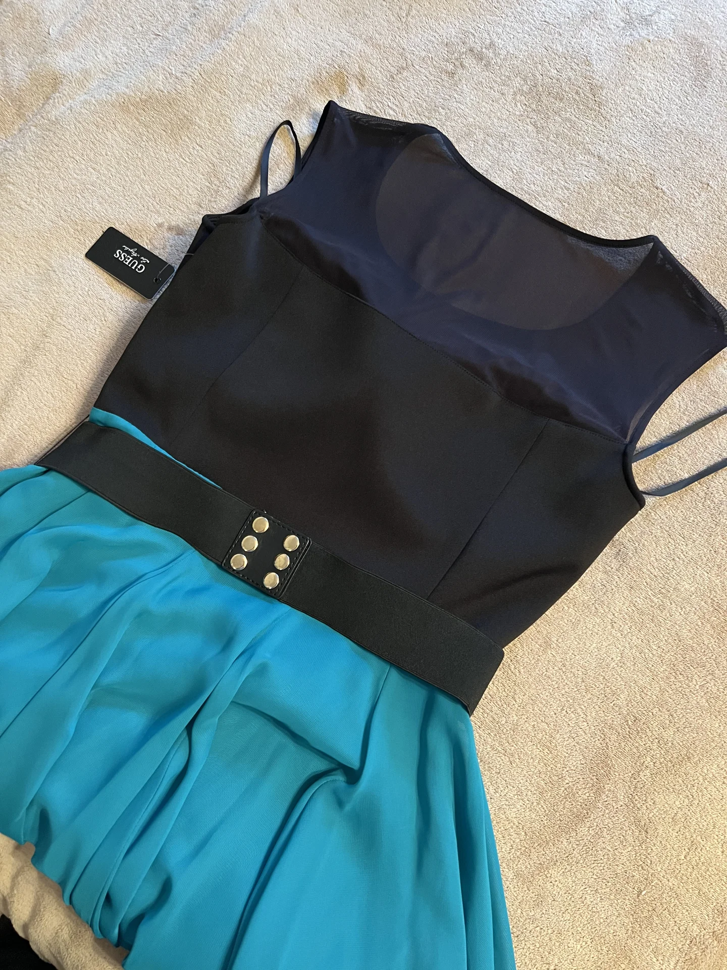 Платье Guess - миниатюра 2