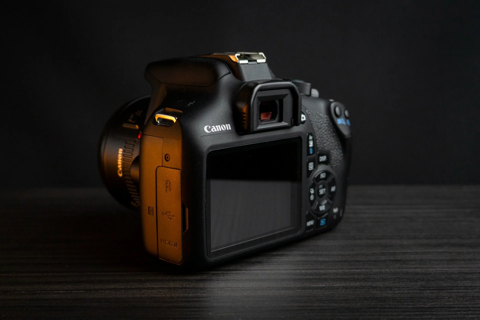 Canon EOS 1300D + 50mm f1.8 - миниатюра 3
