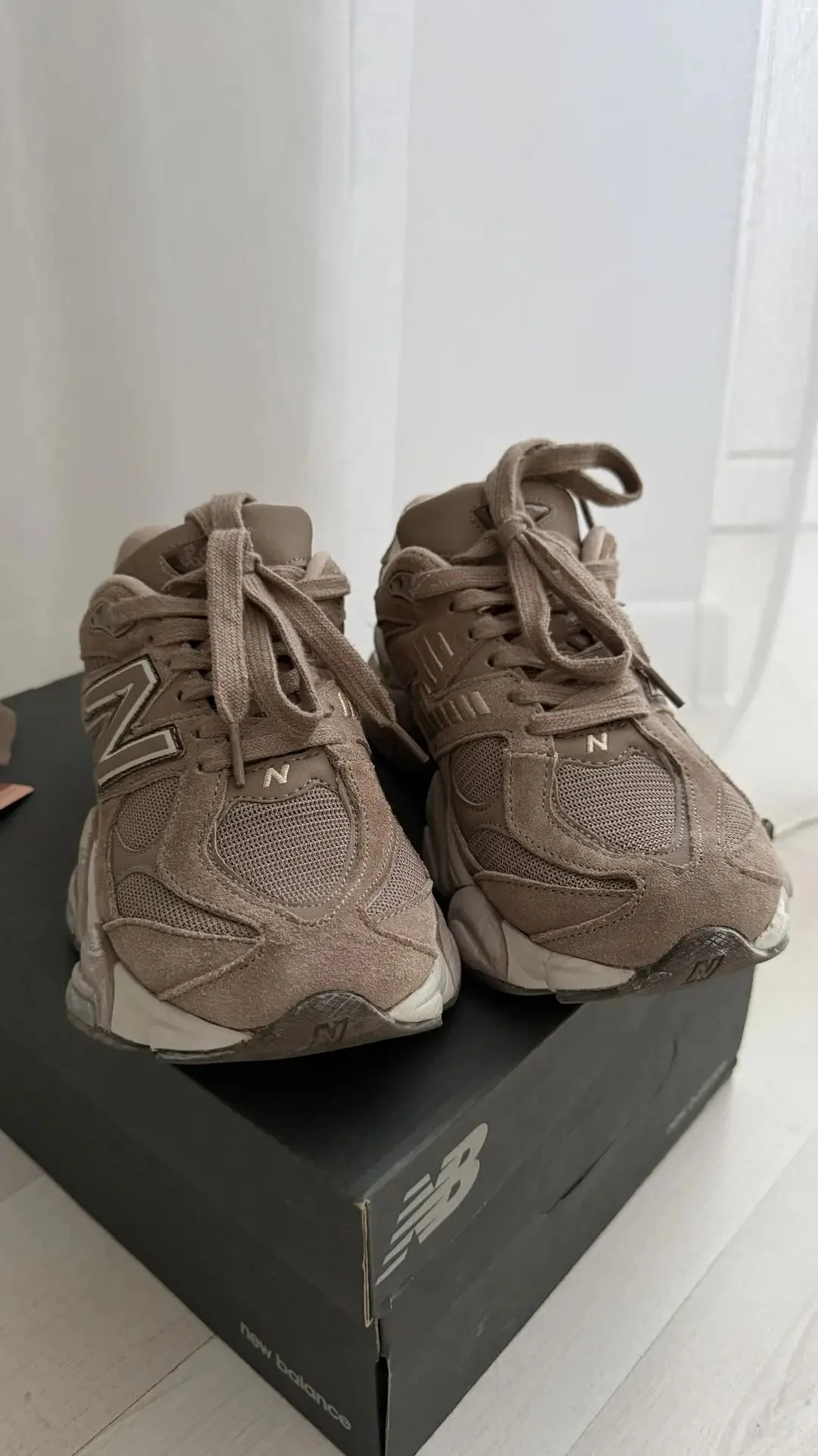 Кроссовки New Balance 9060 - миниатюра 2