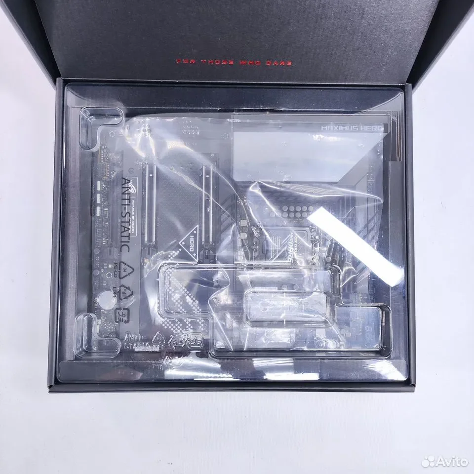 ASUS ROG Maximus Z690 Hero / ATX, LGA1700 / 90MB18E0-M0EAY0 - миниатюра 7