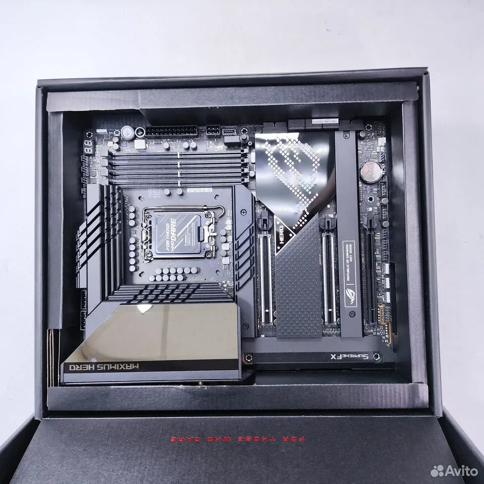 ASUS ROG Maximus Z690 Hero / ATX, LGA1700 / 90MB18E0-M0EAY0 - миниатюра 8
