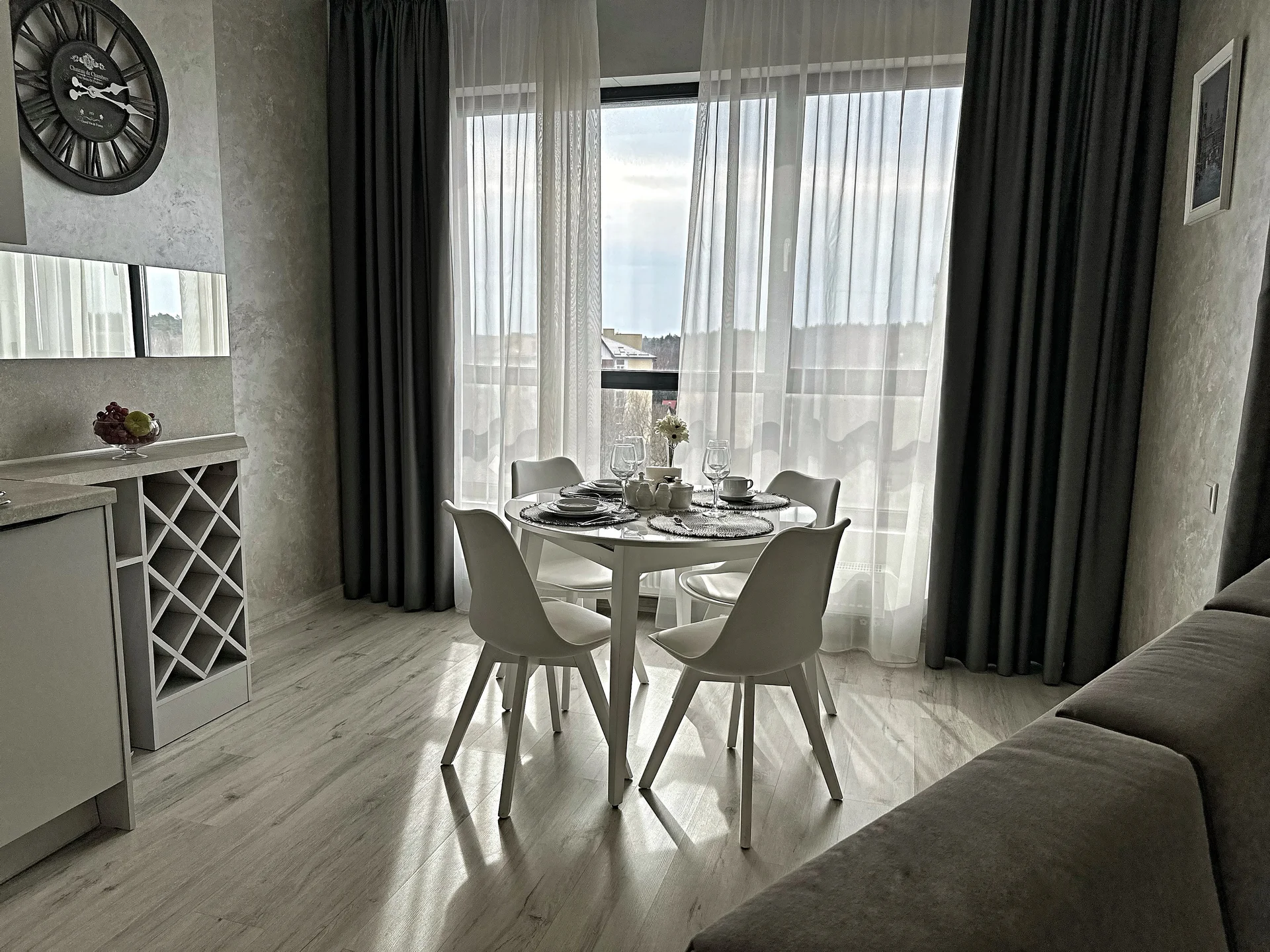Уютные апартаменты в Kristall Hotel & SPA - миниатюра 2