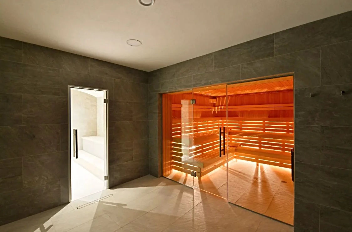 Уютные апартаменты в Kristall Hotel & SPA - миниатюра 12
