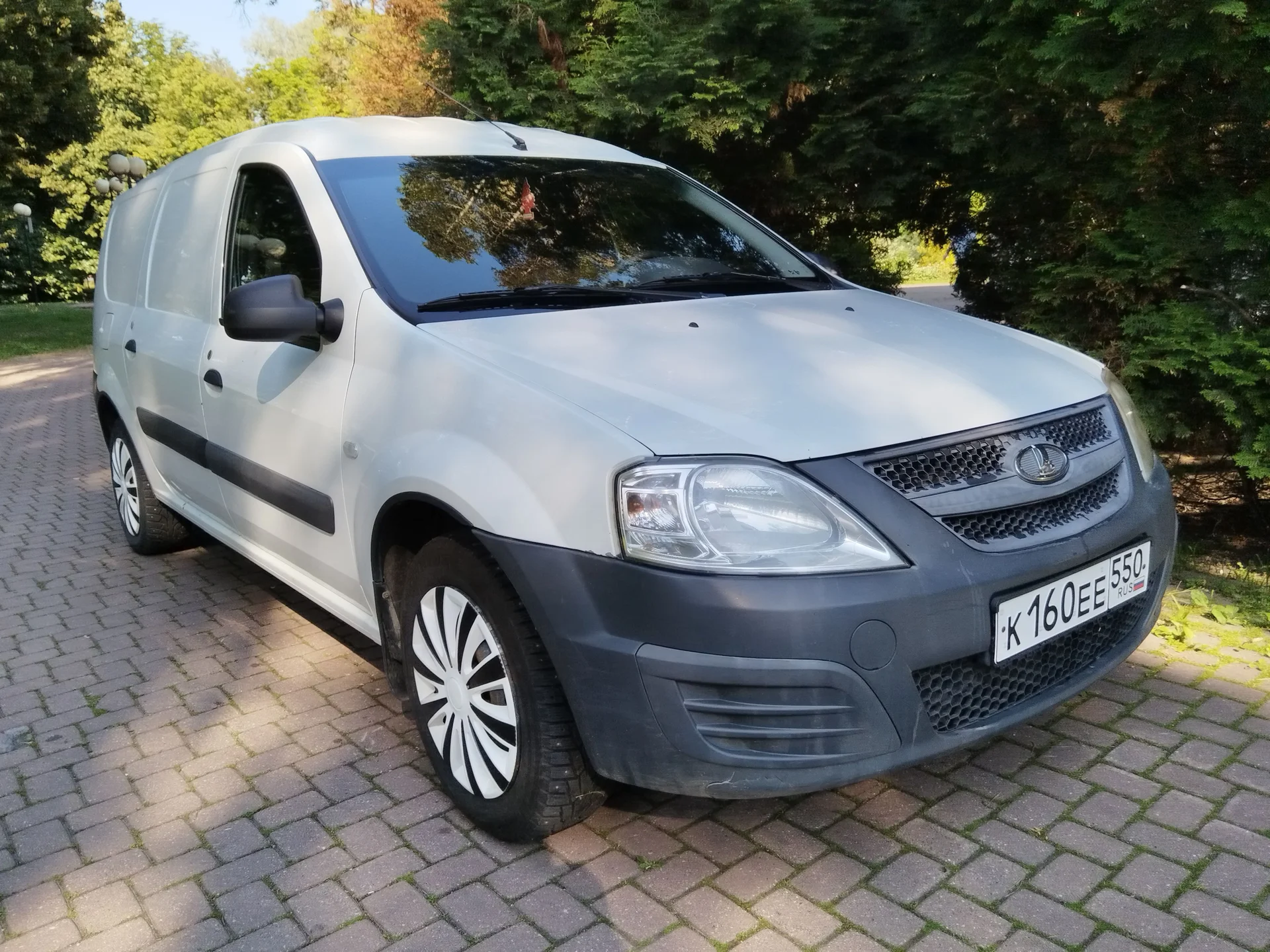 Прадам автомобиль Lada Largus - миниатюра 2