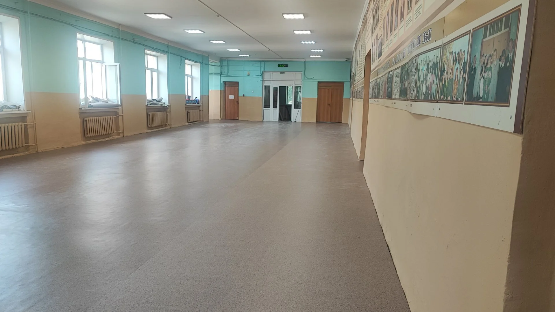 Укладка линолеума, установка плинтусов - миниатюра 15
