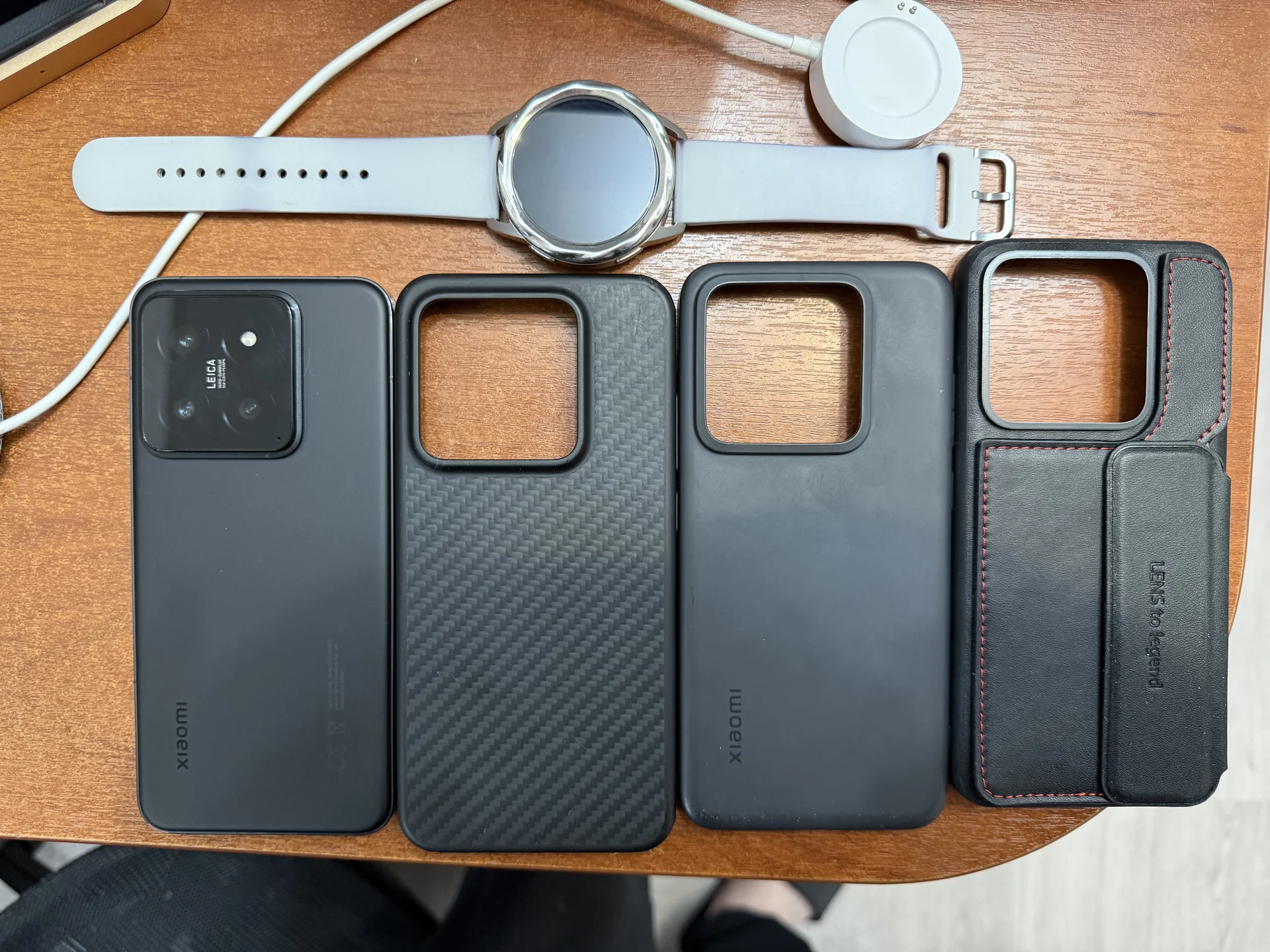 Xiaomi 14 + часы xiaomi и беспроводная зарядка. - миниатюра 3