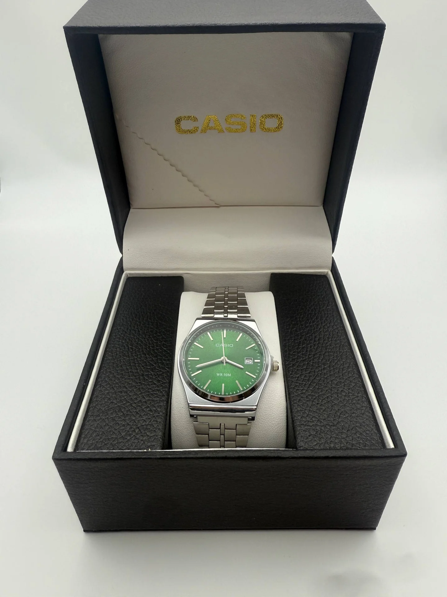 Часы наручные Casio Quartz зеленый циферблат - изображение 1