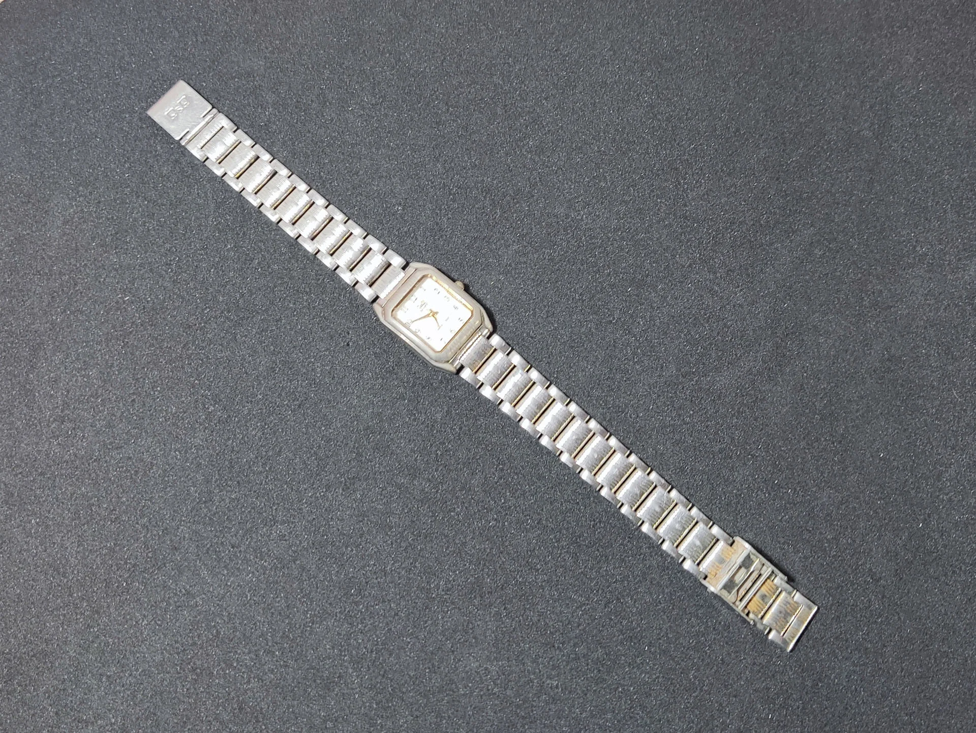 Часы женские Q&Q Quartz Water Resist - миниатюра 2