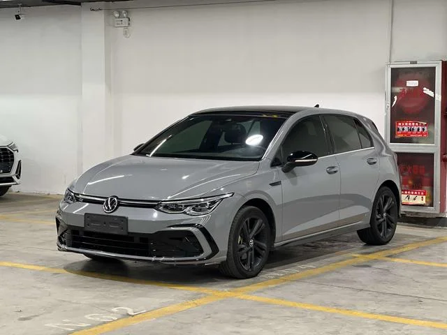 Volkswagen Golf 2022 - изображение 1