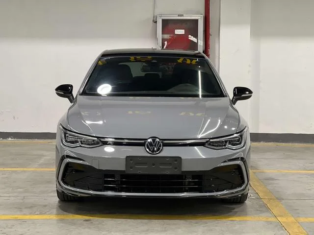 Volkswagen Golf 2022 - миниатюра 2
