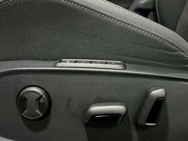 Volkswagen Golf 2022 - миниатюра 11
