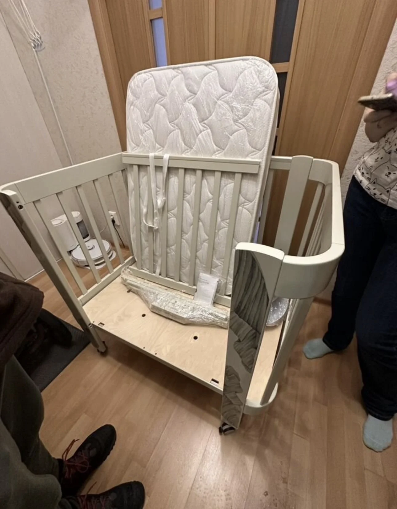 Кроватка happy baby mommy love с маятником - миниатюра 2