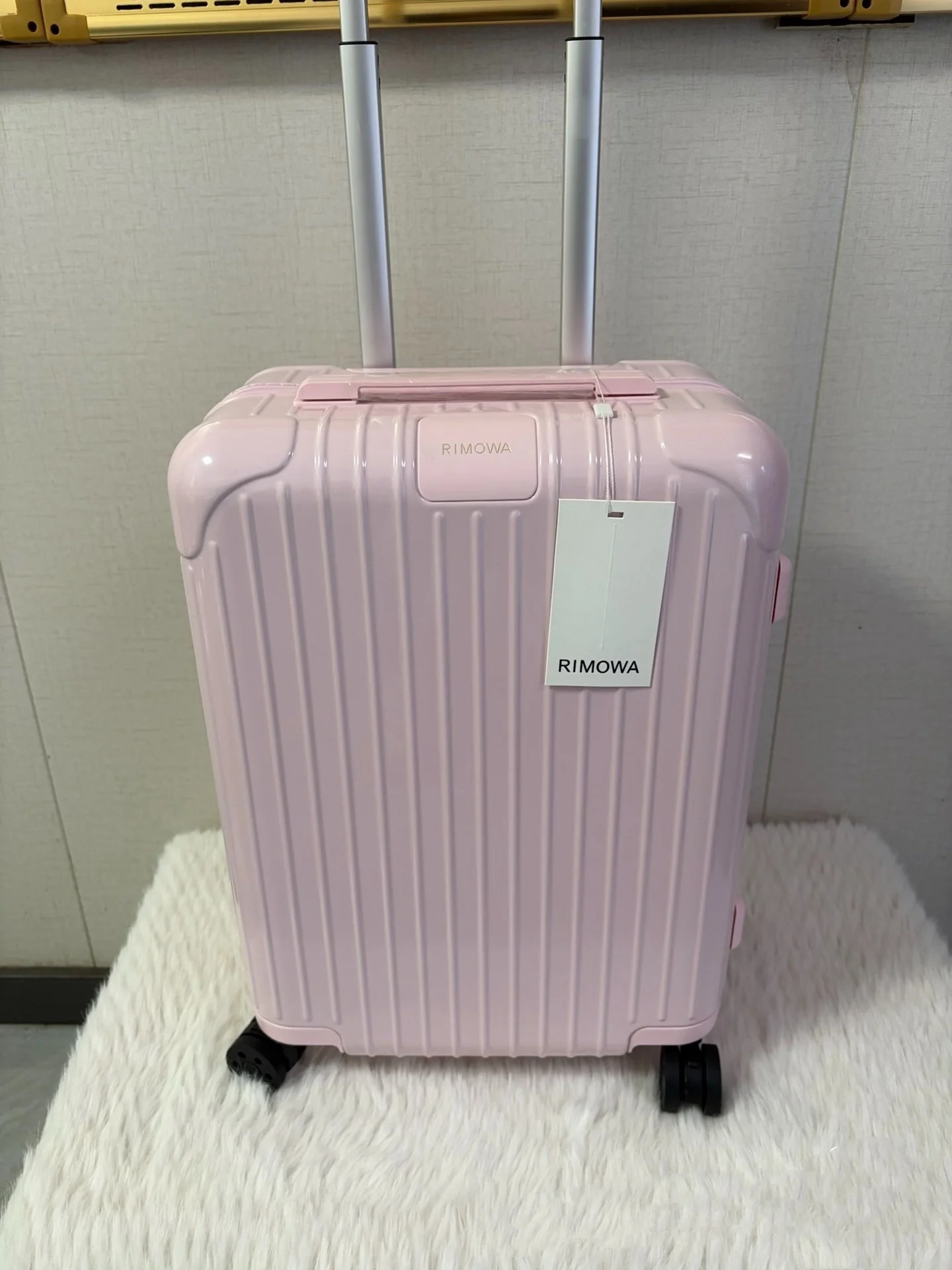 Чемодан Rimowa розовый - миниатюра 6