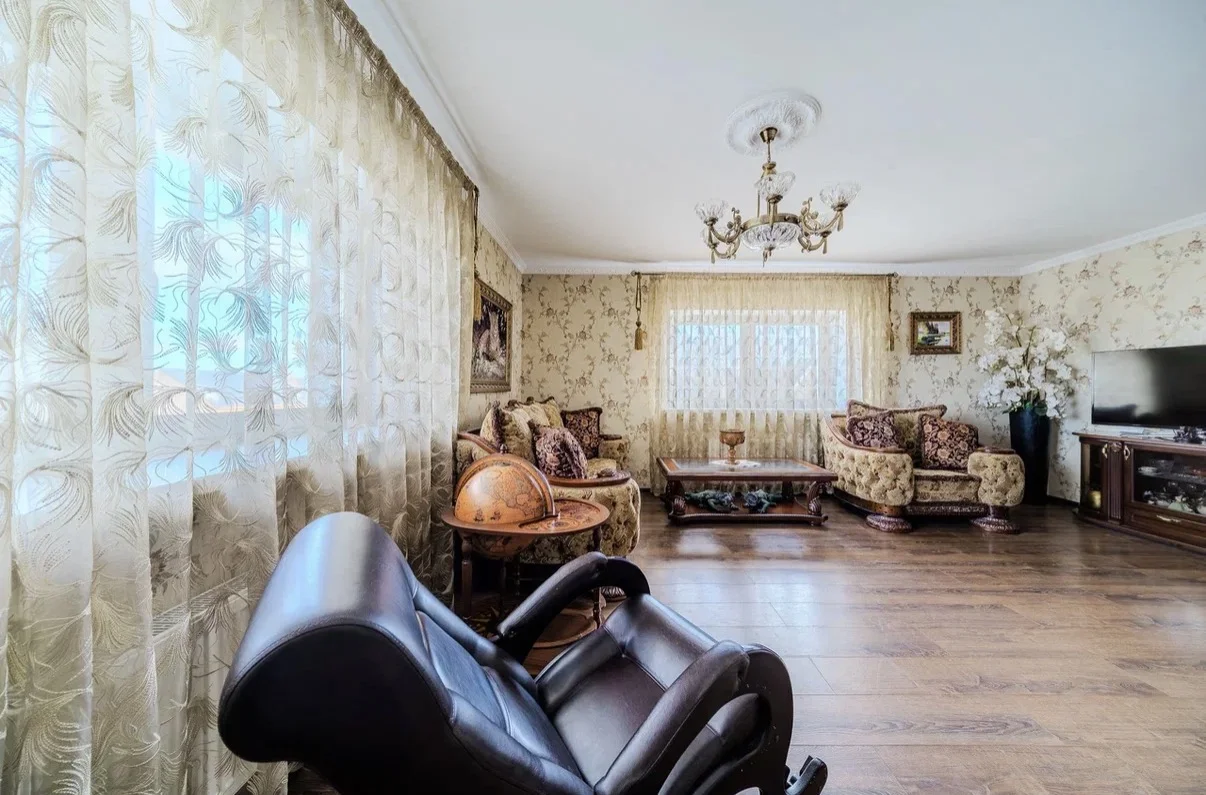 ДОМ С ДУШОЙ 550 M2 / УЧАСТОК 30 СОТОК - миниатюра 29