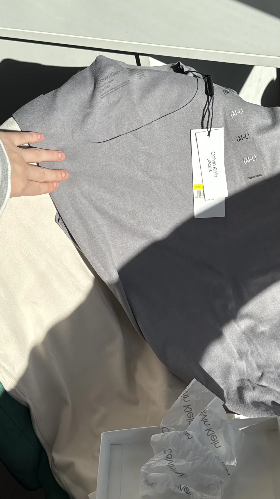 Майка Calvin Klein M - изображение 1