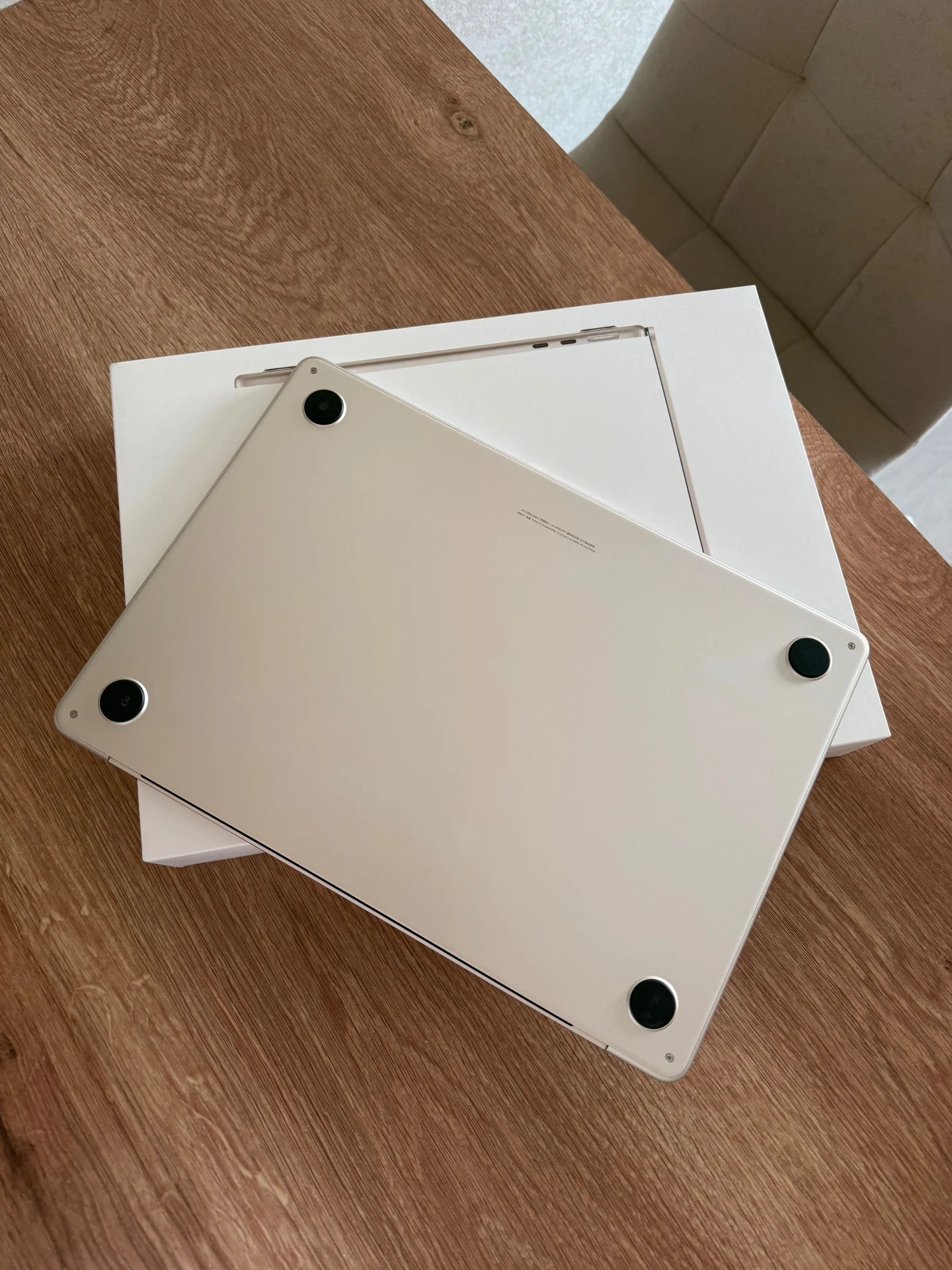 Apple MacBook Air 13 16/256 m2 Starlight - миниатюра 2
