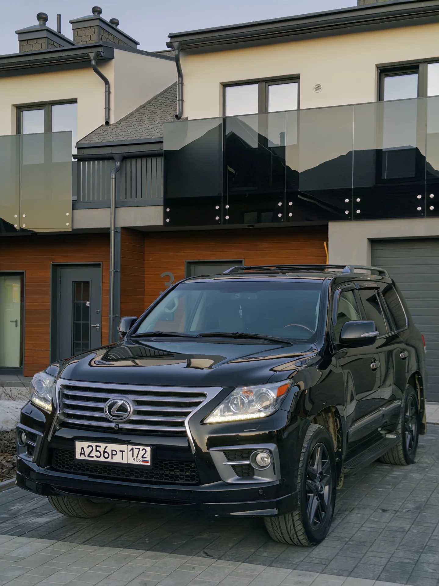 Lexus LX570 2012 г.в. - изображение 1