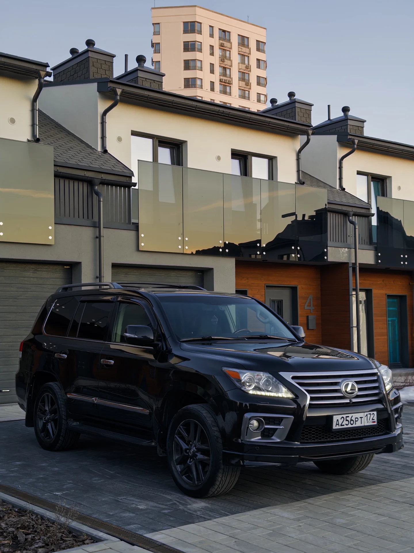 Lexus LX570 2012 г.в. - миниатюра 4