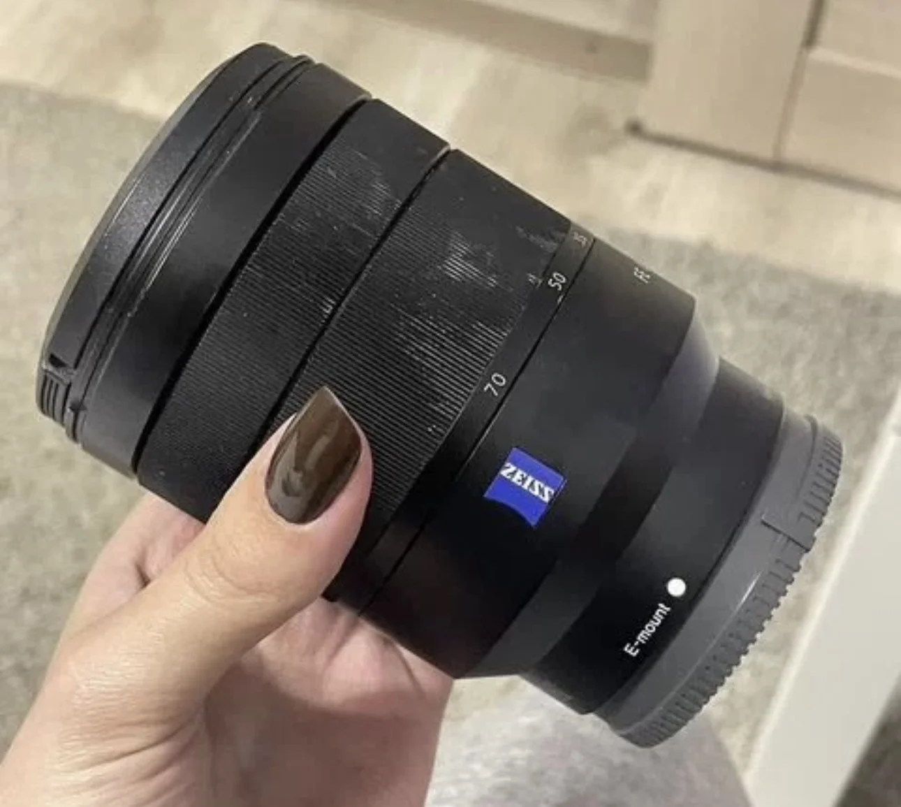 Sony 24-70 f/4 объектив (Sony E) Carl Zeiss - миниатюра 3
