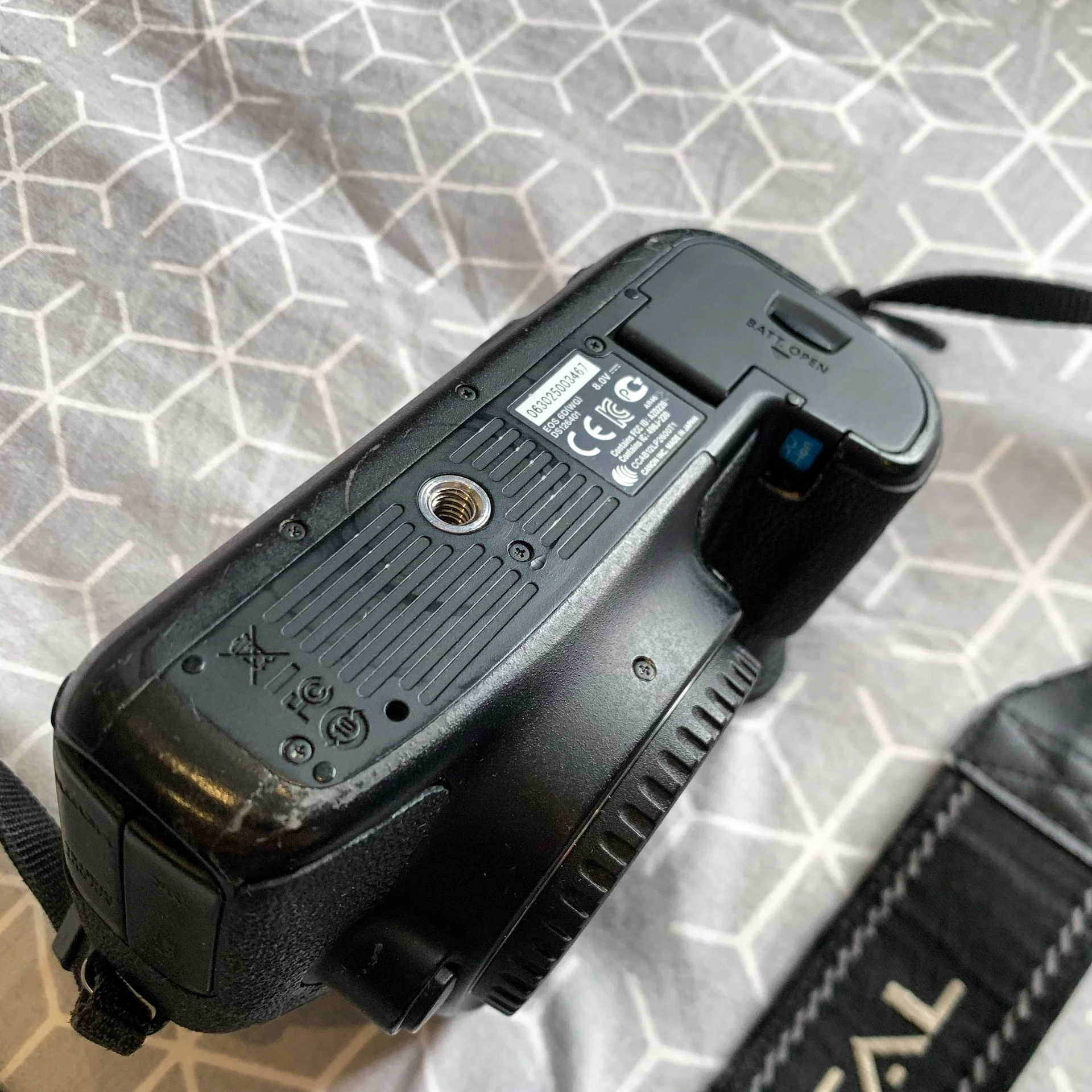 Canon EOS 6D body - миниатюра 5