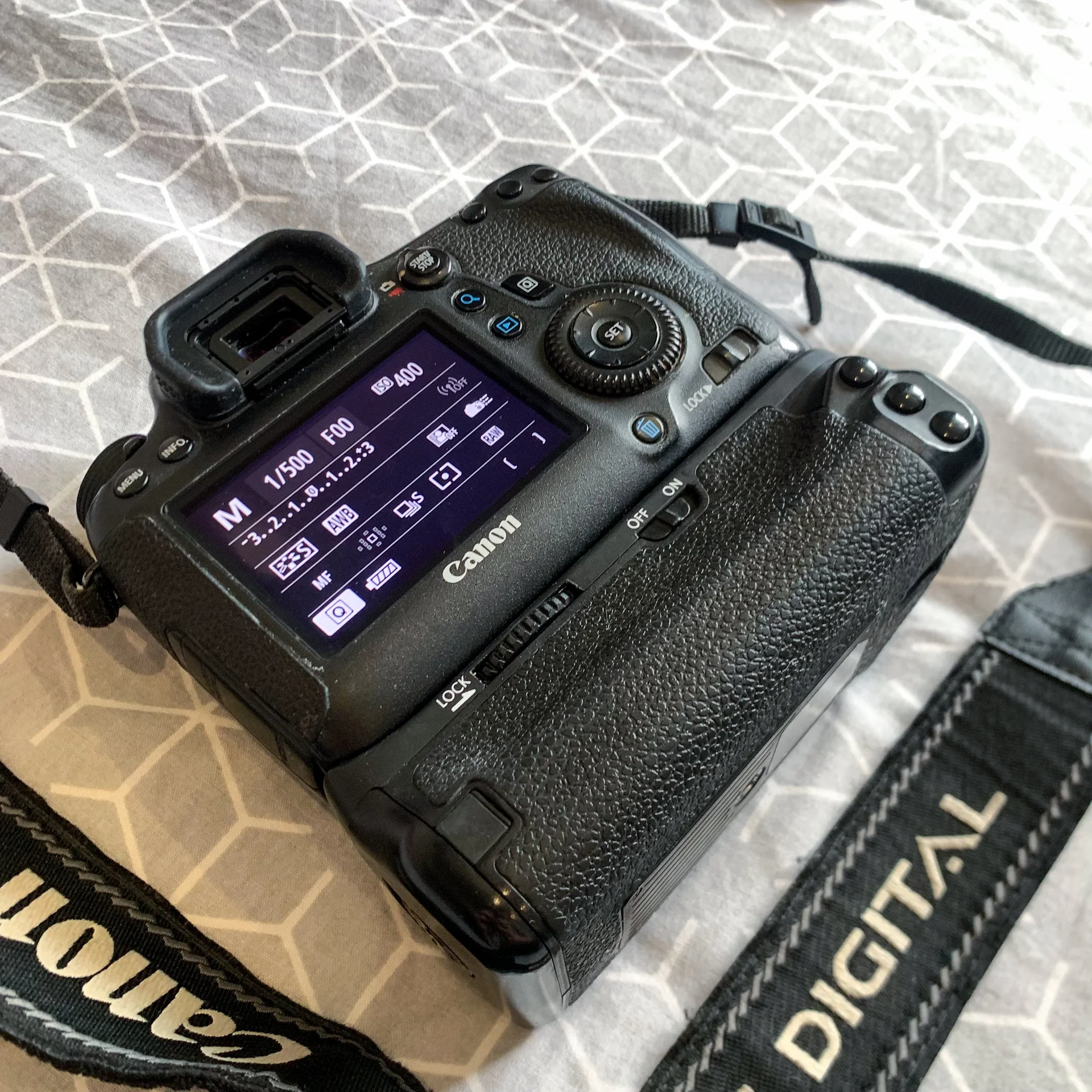 Canon EOS 6D body - миниатюра 7
