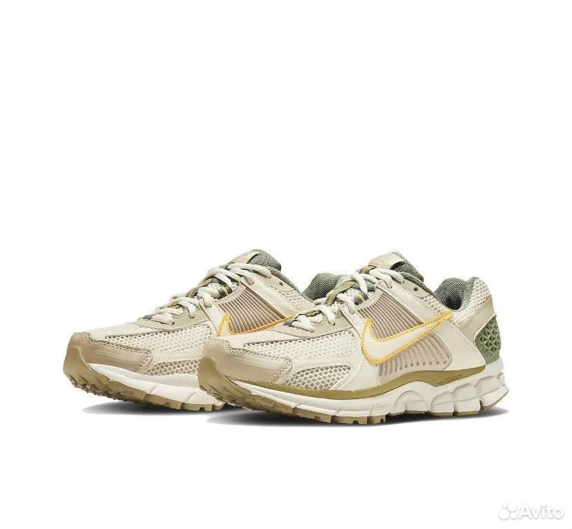 Кроссовки Nike Serve Seasonal Zoom Vomero 5s - миниатюра 3