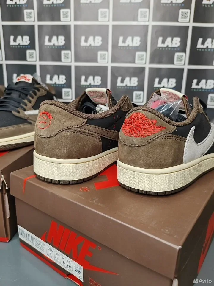 Кроссовки Air Jordan 1 Low "Travis Scott" - миниатюра 2