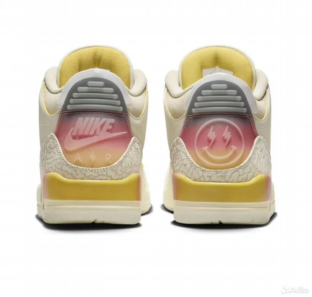Кроссовки Nike Air Jordan 3 - миниатюра 4