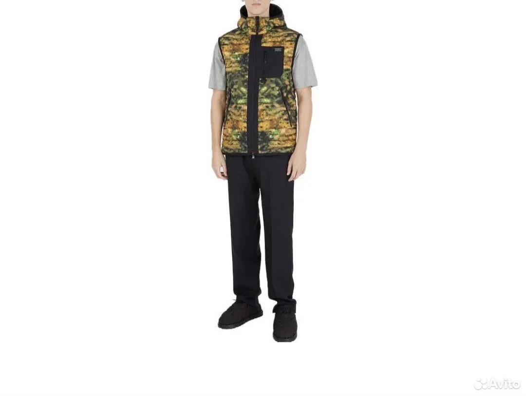 Пуховая жилетка Burberry Camouflage Logo - изображение 1