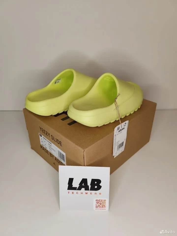 Тапки Adidas Originals Yeezy Slide Green - миниатюра 3