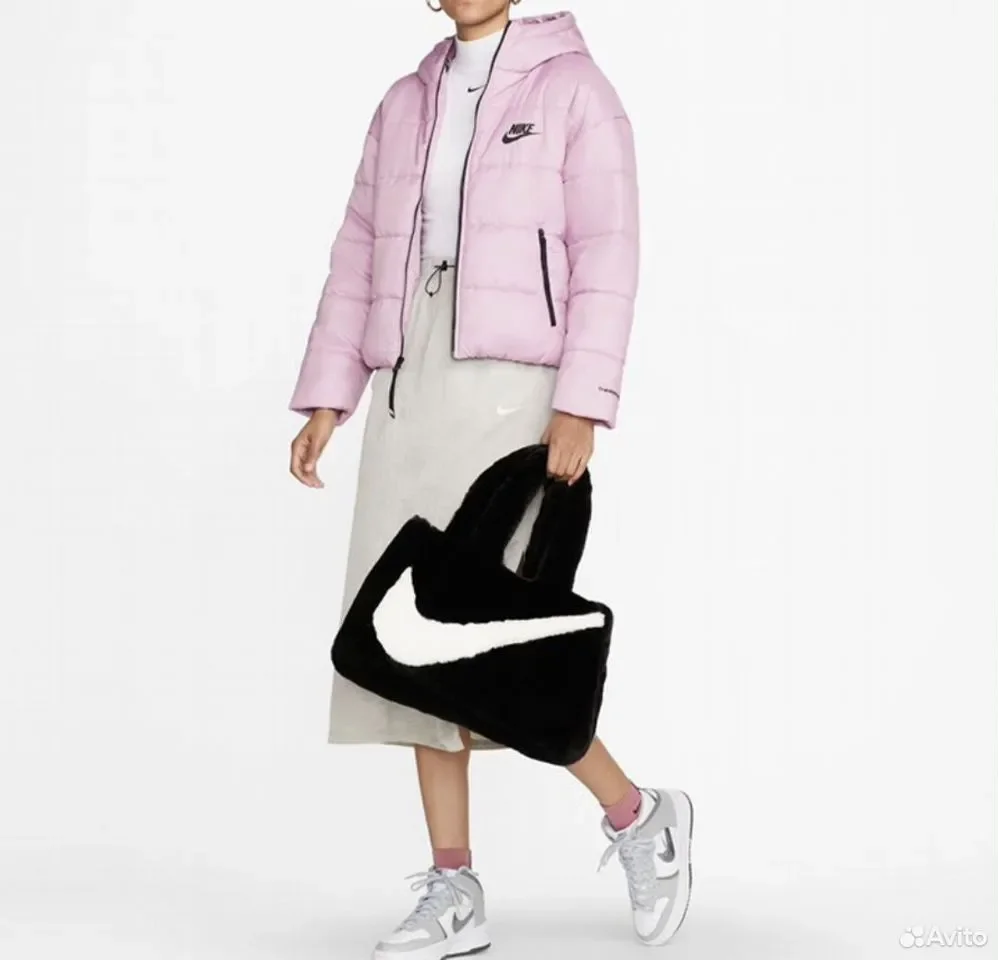 Сумка Nike Faux Fur Tote - изображение 1