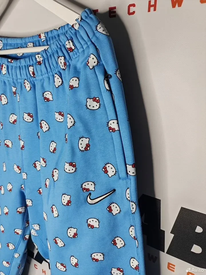 Штаны Nike x Hello Kitty SS22 Fleece - миниатюра 3
