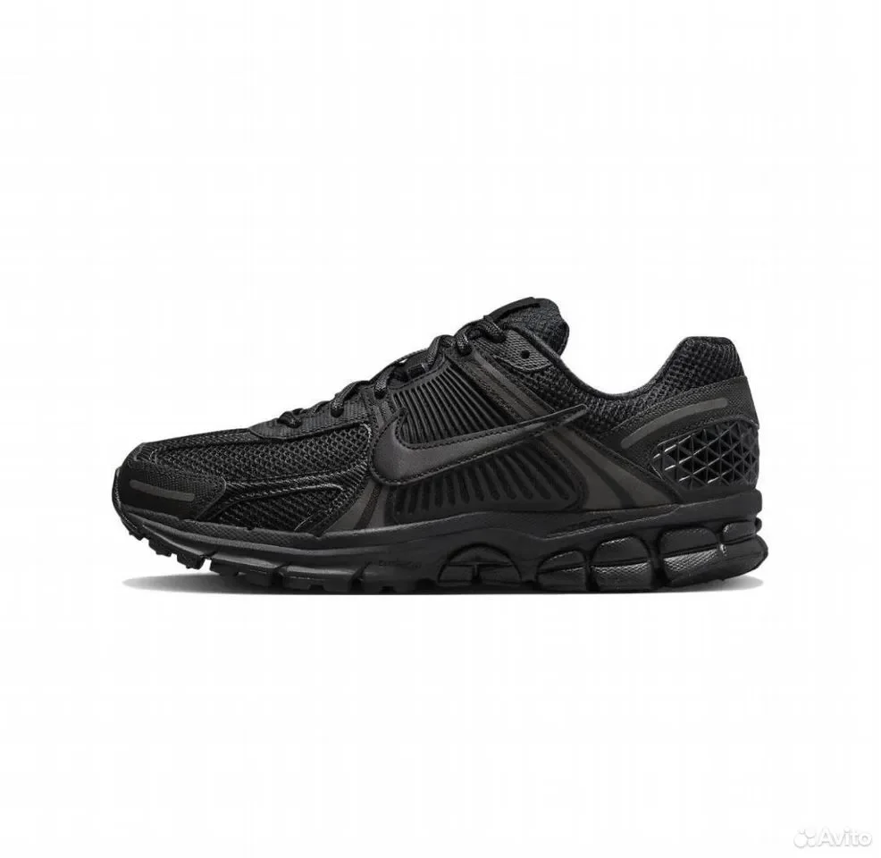 Кроссовки Nike Vomero 5 - миниатюра 2