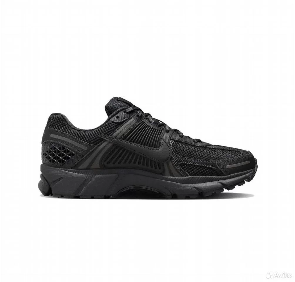 Кроссовки Nike Vomero 5 - миниатюра 3