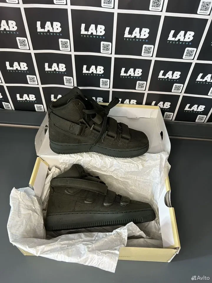 Кроссовки Nike x Billie Eilish Air Force 1 - изображение 1