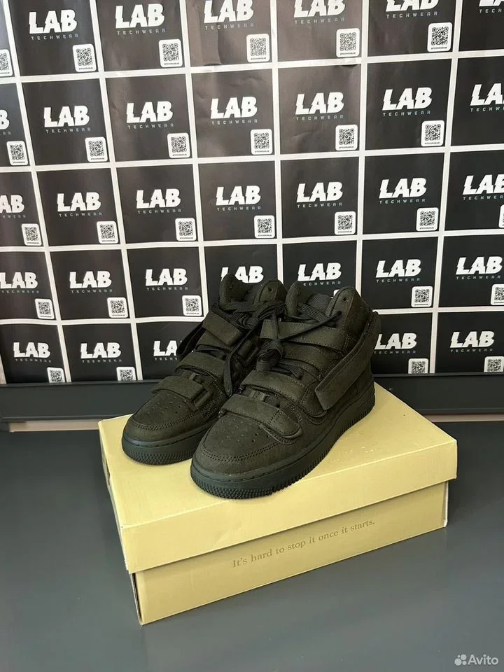Кроссовки Nike x Billie Eilish Air Force 1 - миниатюра 3