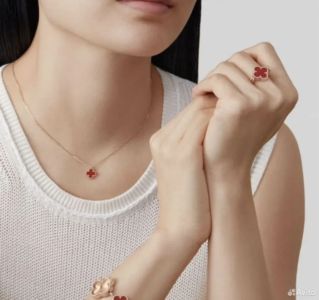 Ожерелье Van Cliff Arpels Alhambra - миниатюра 3