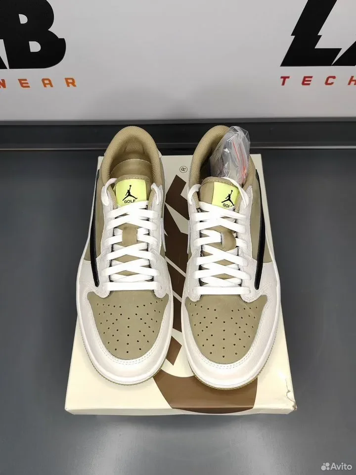 Кроссовки Nike Air Jordan 1 Retro Travis Scott - миниатюра 3