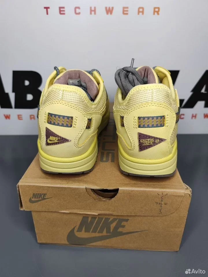 Кроссовки Nike Air Max 1 x Travis Scott Saturn - миниатюра 4