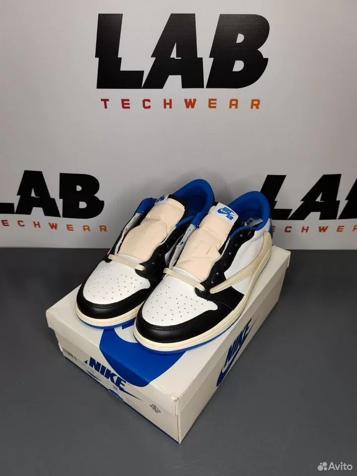 Кроссовки Air Jordan 1 Low Fragment x Travis Scott - изображение 1