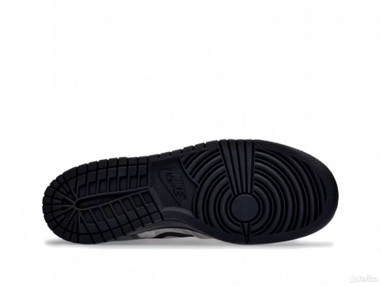 Кроссовки Comme Des Garcons x Nike Dunk Low - изображение 1