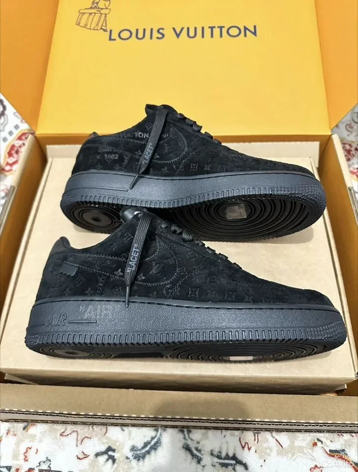 Кроссовки Nike Air Force 1 x Louis Vuitton Black - миниатюра 4