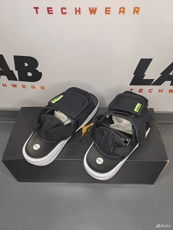Тапочки Jordan LS Slide "Black and White" - миниатюра 2